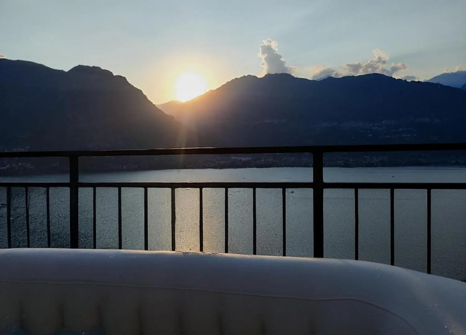 Laguna Blu - Villa Da Sogno Con Idromassaggio Panoramico Sul Lago Di Como Colico Italy