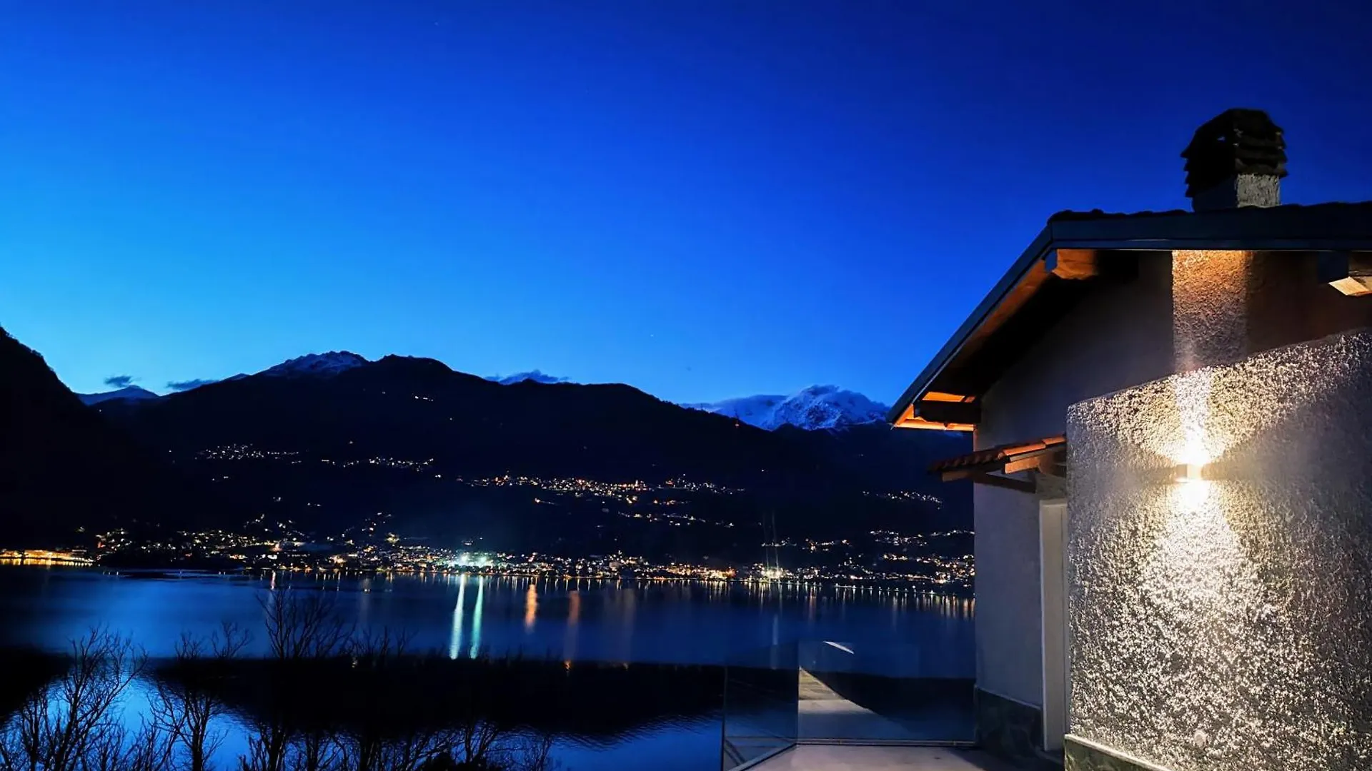 Laguna Blu - Villa Da Sogno Con Idromassaggio Panoramico Sul Lago Di Como Colico