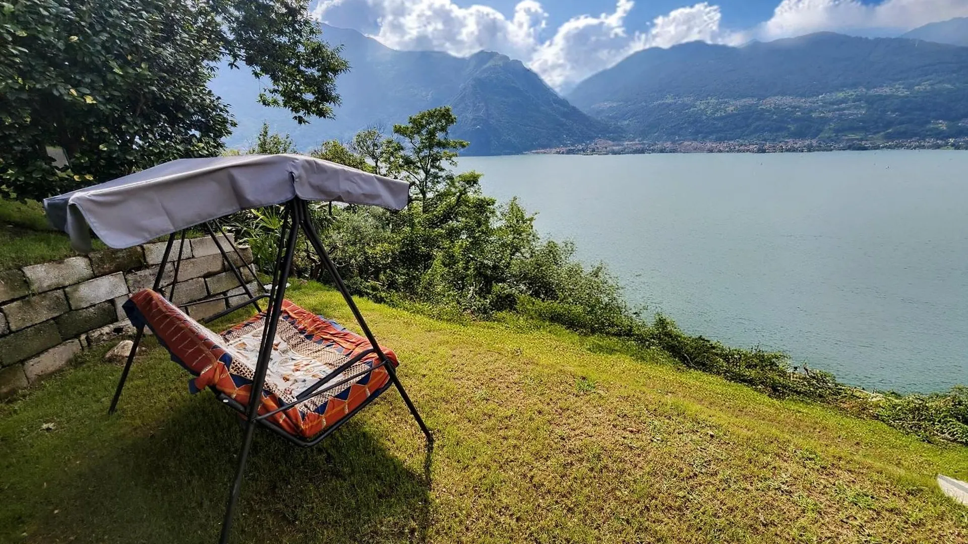 Laguna Blu - Villa Da Sogno Con Idromassaggio Panoramico Sul Lago Di Como Colico