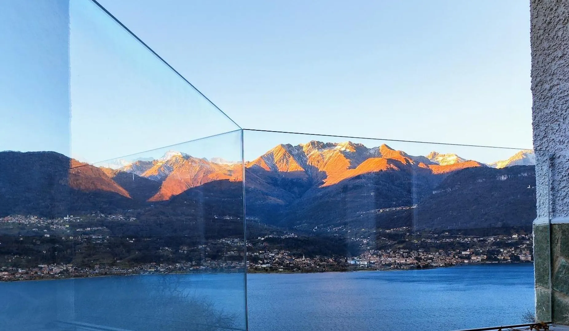 Laguna Blu - Villa Da Sogno Con Idromassaggio Panoramico Sul Lago Di Como Colico