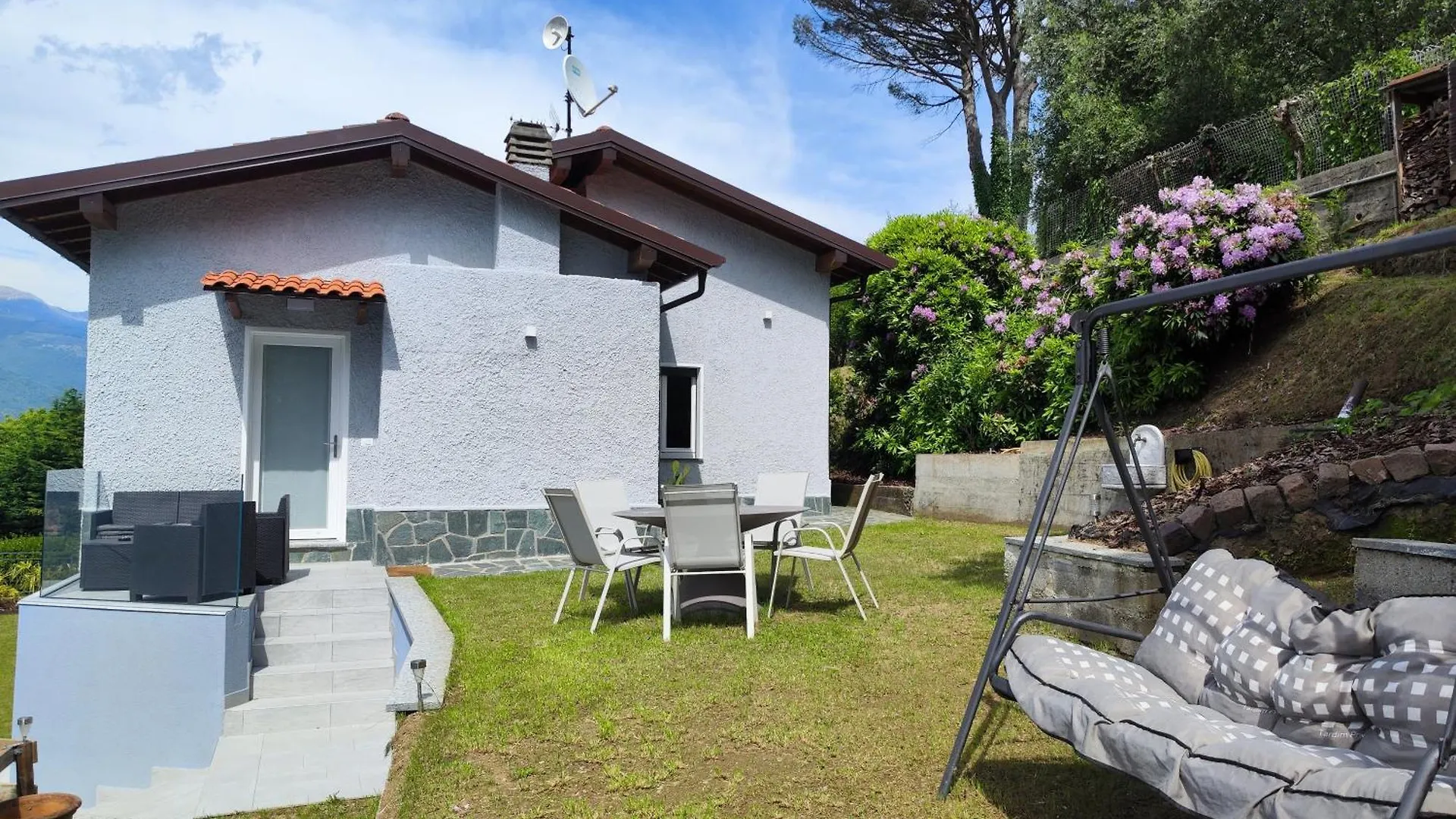 Laguna Blu - Villa Da Sogno Con Idromassaggio Panoramico Sul Lago Di Como Colico Italy